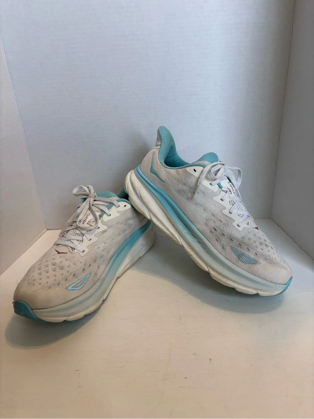 HOKA Women's Clifton 9 white running shoes size W 11D